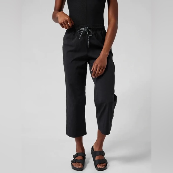 Athleta Pants - Athleta Trekkie Straight Crop Hiking Pant Black Size 10 Petite